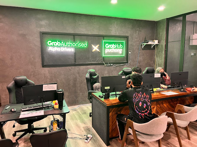 Grab Hub Puchong